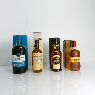 Lot 1235 - The Singleton Dufftown Distillery 12 year old...