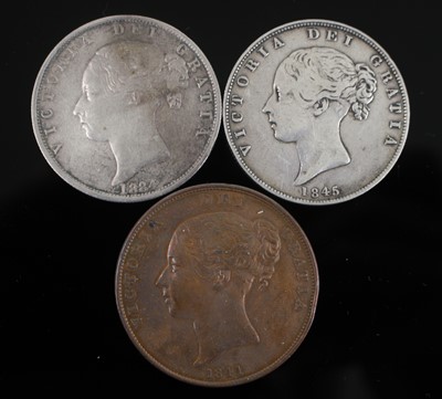 Lot 11 - Great Britain, 1845 half crown, obv: young...