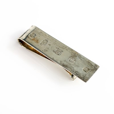 Lot 247 - A silver money clip, makers mark 'GS' for...