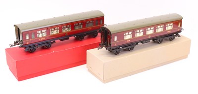 Lot 100 - Two 1937-41 Hornby 0-gauge corridor coaches,...