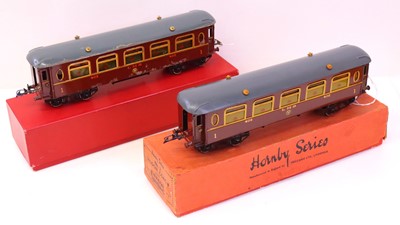 Lot 76 - Two 1930-41 Hornby 0-gauge Saloon coaches LMS...