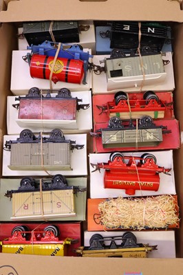 Lot 163 - Large tray of 13 Hornby 0-gauge 4-wheeled...