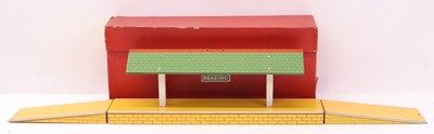 Lot 135 - 1952-4 Hornby 0-gauge Island Platform...