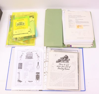 Lot 600 - Half-size supermarket tray containing Meccano...