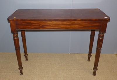 Lot 703 - An early Victorian mahogany round cornered...