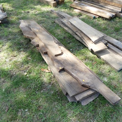 Lot 551 - A quantity of sawn principally oak planks, to...