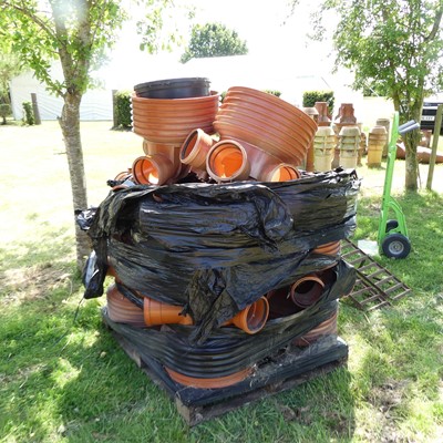 Lot 406 - A quantity of 150mm drainage base chambers