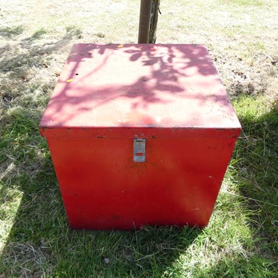 Lot 631 - A galvanised metal hinge topped box, w.25"