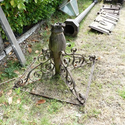 Lot 637 - A wrought iron standard square section, w.3ft