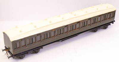 Lot 252 - A Milbro 0 gauge Standard wooden non-corridor...