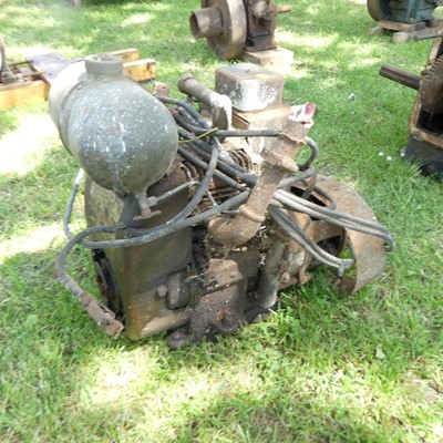 Lot 859 - A Cummins Onan combustion engine