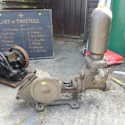 Lot 796 - A cast iron heavy duty stationary water pump