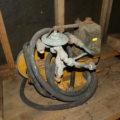 Lot 806 - An F.W. Bracket & Co Ltd stationary cast iron...