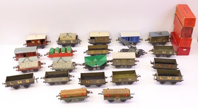 Lot 166 - One tray containing various Hornby 0 gauge...