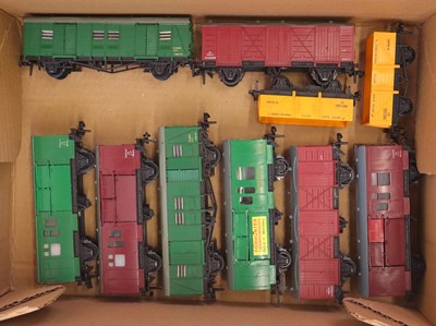 Lot 626 - A collection of various Hornby Dublo 2-rail...