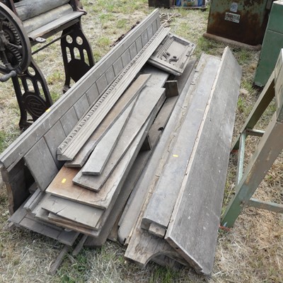 Lot 554 - A quantity of oak timbers, to include some...