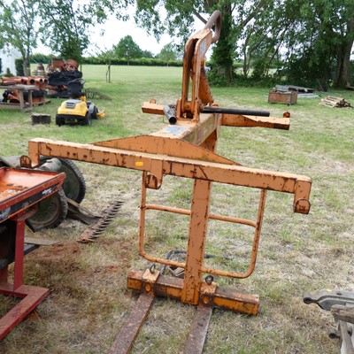 Lot 438 - An Eichinger Equipment pallet fork brick block...