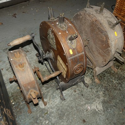 Lot 733 - A Warren's New Pressure knife cleaner, dated...