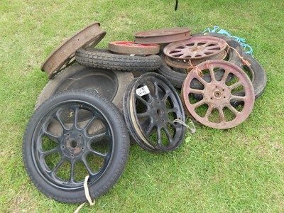 Lot 922 - A large quantity of mixed cast iron, wooden...