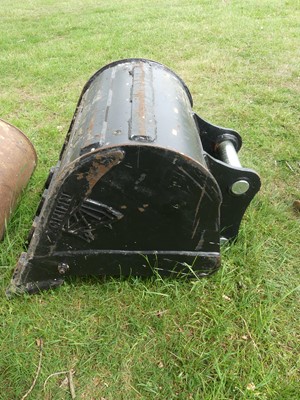 Lot 403 - A Rhinox 23" digger bucket