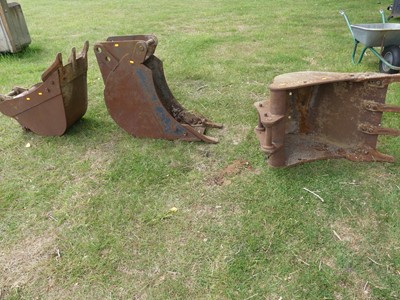 Lot 402 - Three various cast iron digger buckets, mixed...