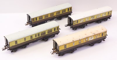 Lot 266 - Four Hornby 0 gauge No. 2 corridor coaches in...