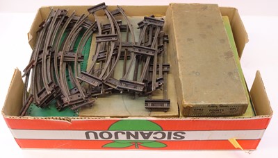 Lot 143 - A collection of various Hornby 0 gauge, mostly...
