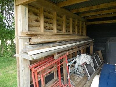 Lot 562 - A quantity of mixed timber, to include...