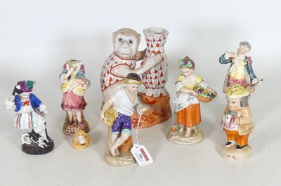 Lot 30 - A collection of ceramics, to include a...