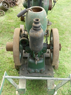 Lot 812 - A Petter of Yeovil 1.5 brake HP stationary...
