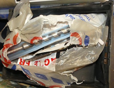 Lot 11 - A box of large and heavy duty drill bits