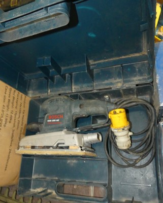Lot 16 - A Bosch Professional Series GSS280AE electric...