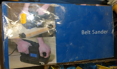Lot 18 - A NuPower NPS730 belt sander