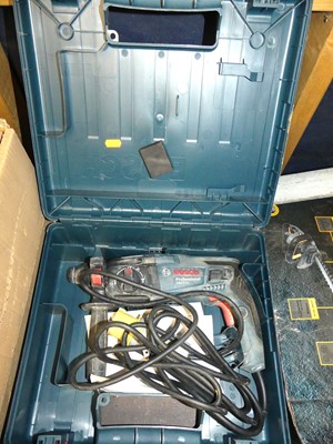 Lot 22 - A Bosch Professional GBH 2-21 electric hand...