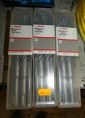 Lot 37 - A cased set of three Bosch SDS Plus 3 16mm...