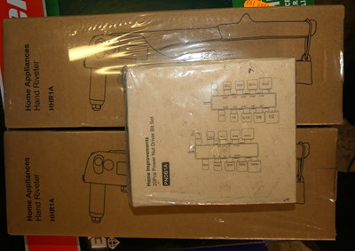 Lot 39 - A Home Appliances boxed hand riveter; together...