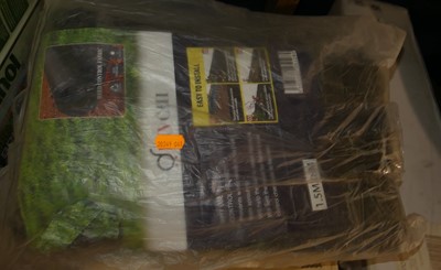 Lot 41 - A bundle of various Divchi weed control fabric