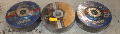 Lot 81 - A collection of SATC and Duro 4½" multipurpose...