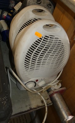 Lot 147 - A quantity of electric heaters