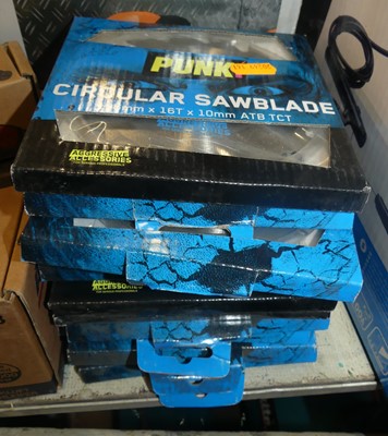 Lot 162 - A quantity of Punk circular saw cutting blades