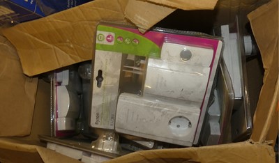 Lot 174 - A box of Byron wirefree portable 4-chime...