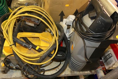 Lot 176 - Mixed tools and equipment to include a Wagner...