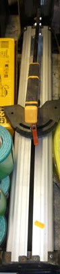 Lot 186 - A Magnusson guillotine cutter