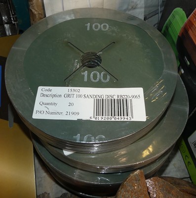 Lot 224 - A quantity of 100-grit sanding discs