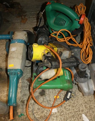 Lot 256 - A quantity of mixed used builders tools, to...