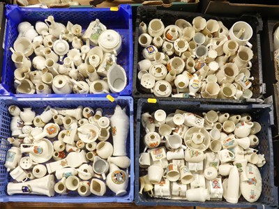 Lot 108 - A collection of crested China, to include a...