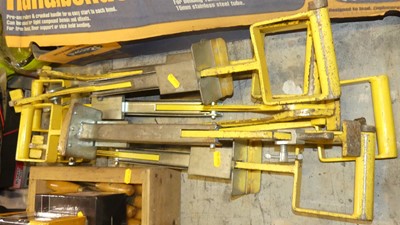 Lot 287 - A quantity of manhole lifting tools