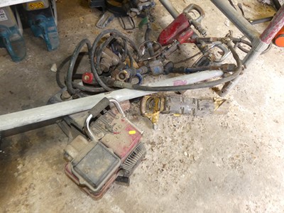 Lot 362 - A large quantity of mixed used builders tools,...