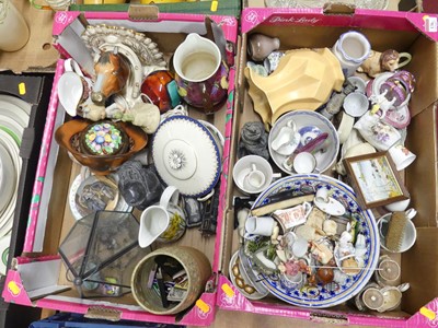 Lot 136 - A collection of ceramics and glass, to include...