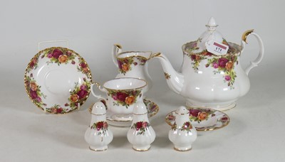 Lot 171 - A Royal Albert 'Old Country Roses' pattern...